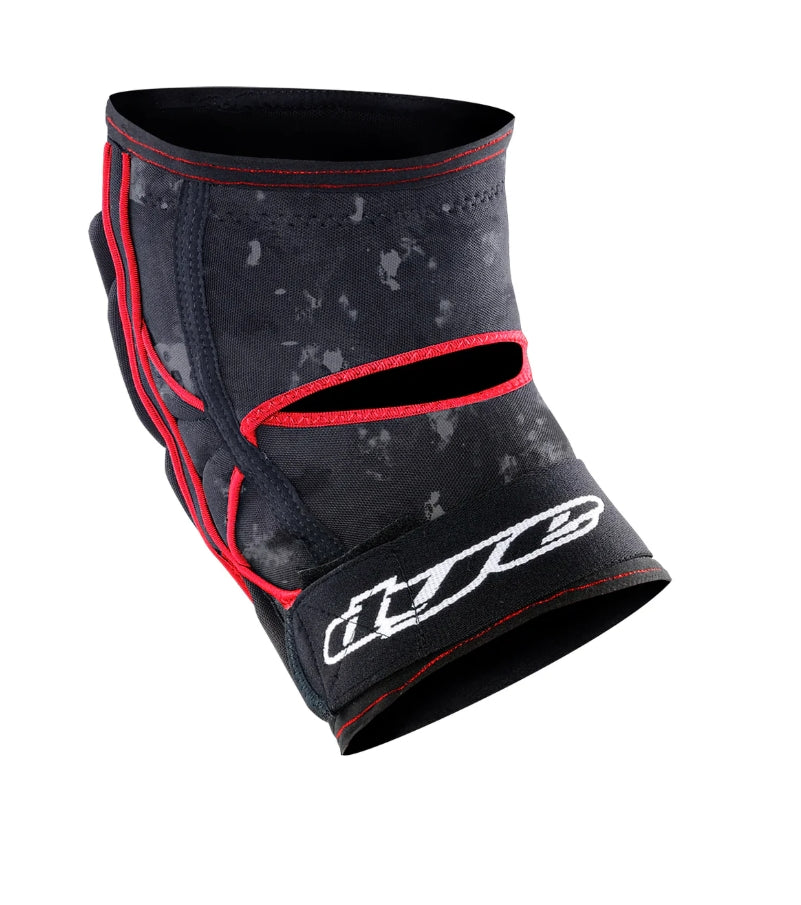 Dye Performance Knee Pads - DyeCam Black/Red M